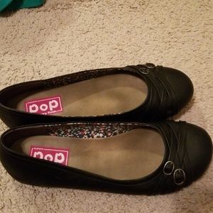 Womens size 10 pop flats
